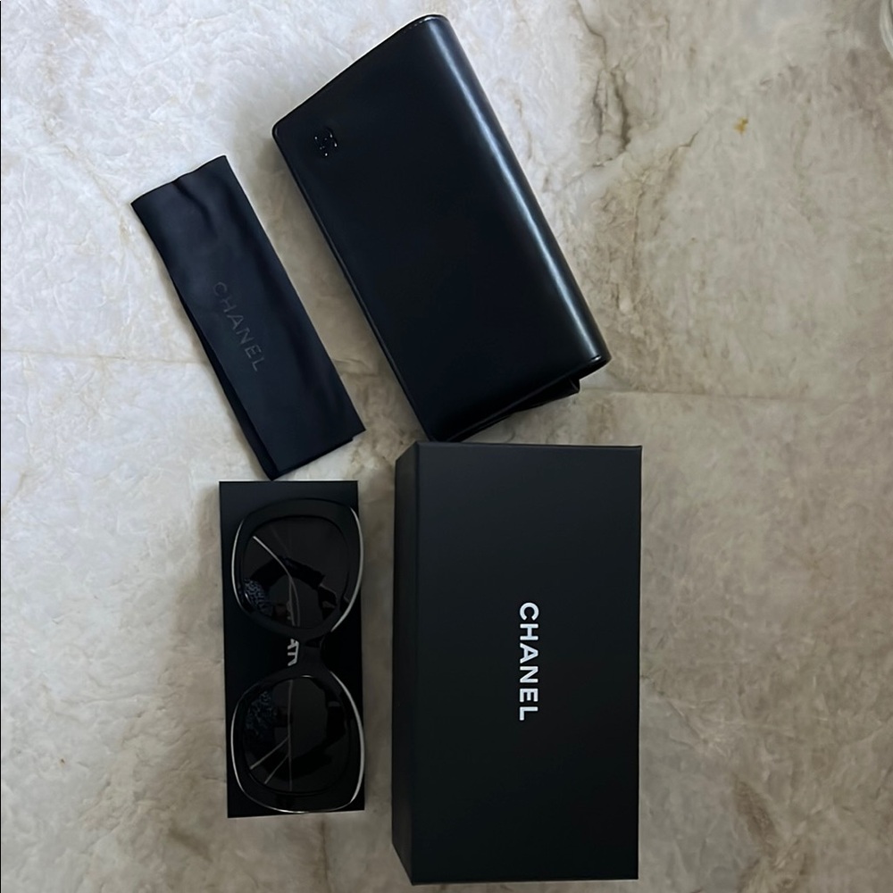 CHANEL Black Sunglasses Elegant Accessories
